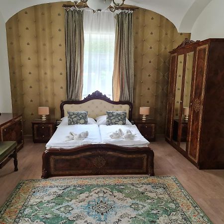 My-Lord Luxapartman Eger Ngoại thất bức ảnh