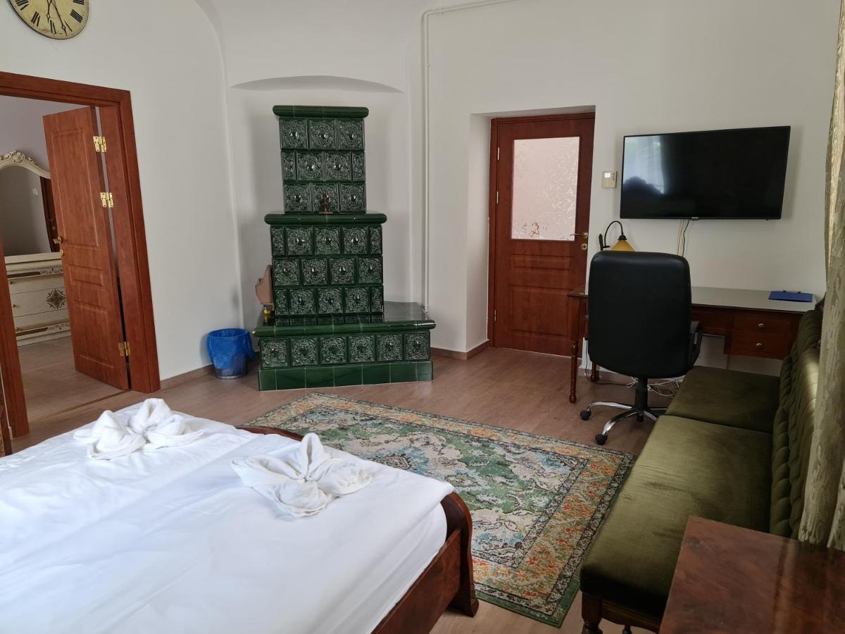 My-Lord Luxapartman Eger Ngoại thất bức ảnh
