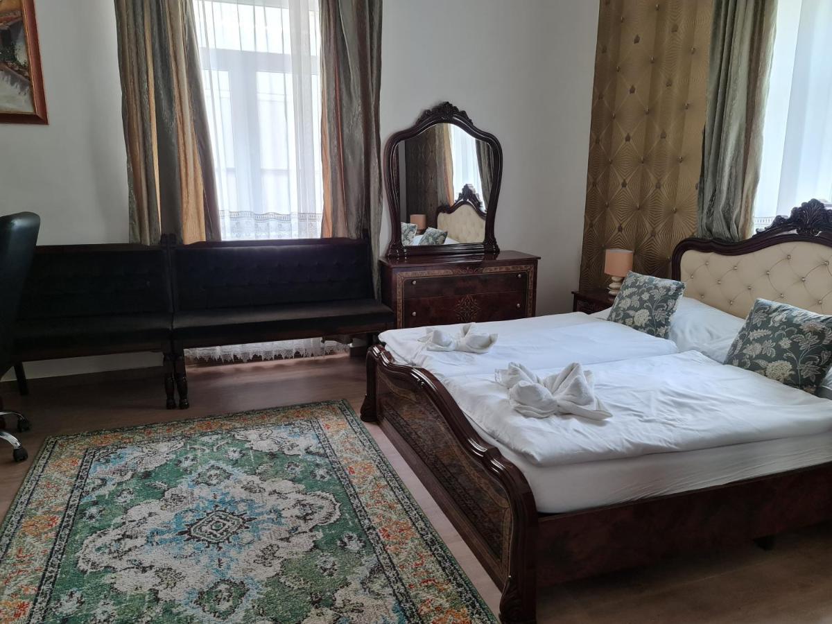 My-Lord Luxapartman Eger Ngoại thất bức ảnh