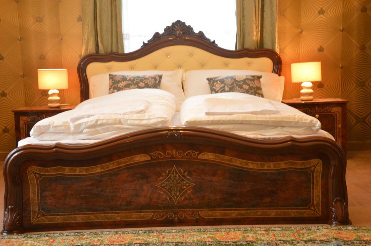 My-Lord Luxapartman Eger Ngoại thất bức ảnh