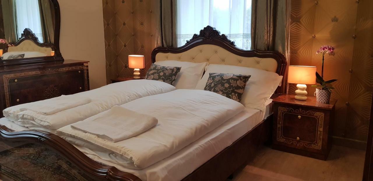 My-Lord Luxapartman Eger Ngoại thất bức ảnh