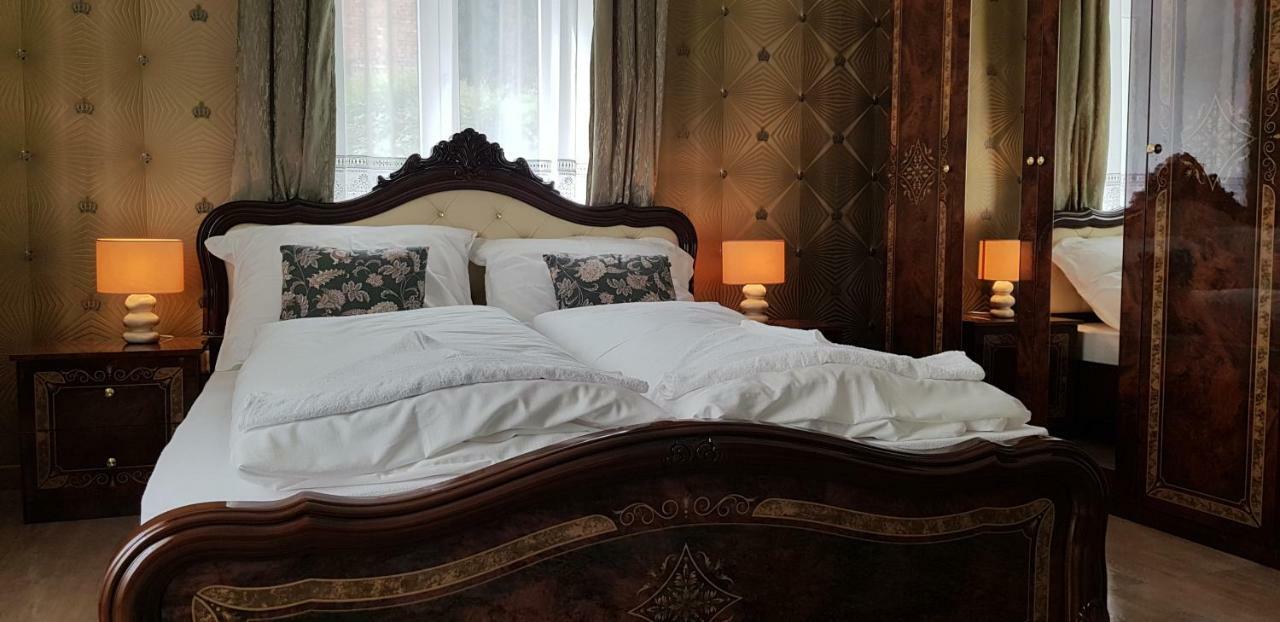 My-Lord Luxapartman Eger Ngoại thất bức ảnh