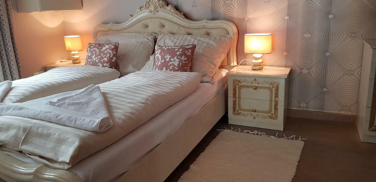 My-Lord Luxapartman Eger Ngoại thất bức ảnh