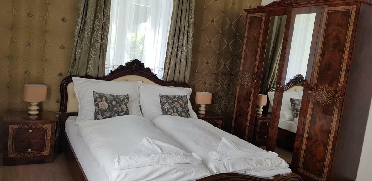 My-Lord Luxapartman Eger Ngoại thất bức ảnh