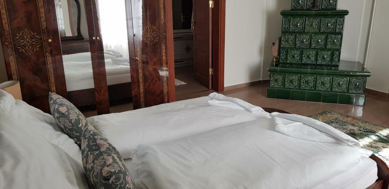 My-Lord Luxapartman Eger Ngoại thất bức ảnh