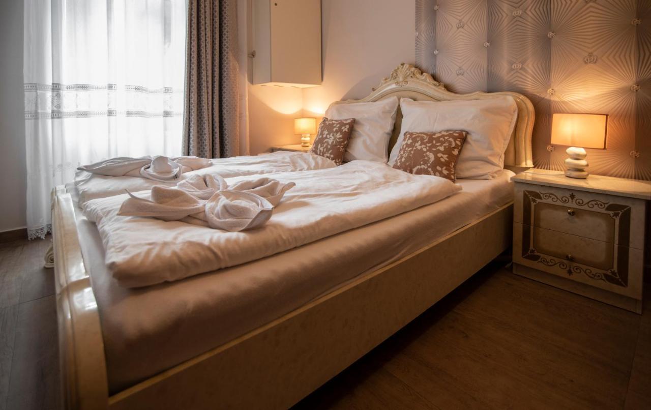 My-Lord Luxapartman Eger Ngoại thất bức ảnh